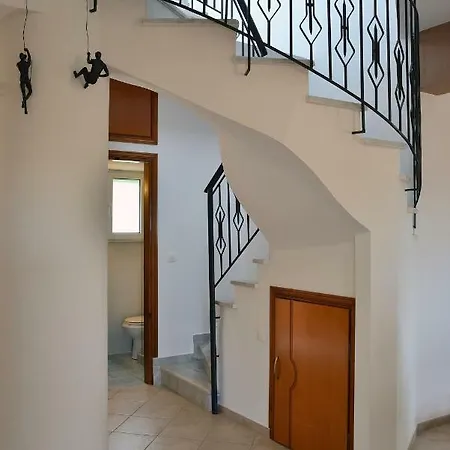 Vilă Anva Kato Daratso